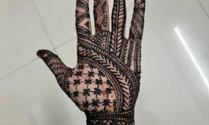 Aadhya mehandi point